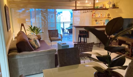 Apto pé de areia de 168m2, 4 dorm, 1 suíte, 4 vagas na Enseada, Guarujá, SP