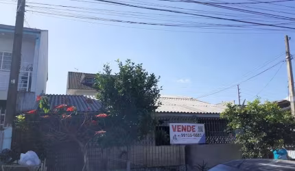 Casa com 2 quartos à venda na Rua Francisco Barbiot, 101, Maracanã, Colombo, 60 m2 por R$ 257.900