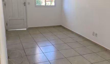 Casa em condomínio fechado com 2 quartos à venda na Estrada José Ribeiro Leite, 780, Quintais do Imperador, Sorocaba por R$ 320.000