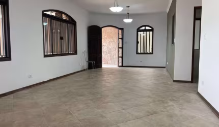 Casa com 3 quartos à venda na Guarda Civil, 229, Vila Barão, Sorocaba por R$ 860.000