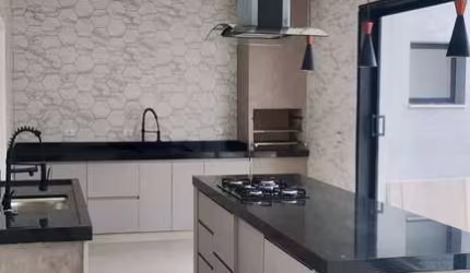 Casa em condomínio fechado com 3 quartos à venda na Avenida Paraná, 2790, Jardim Terras de São Francisco, Sorocaba por R$ 1.240.000