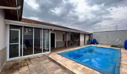 Casa em condomínio fechado com 3 quartos à venda na Rua Adão Rosário, 1, Jardim Ibiti do Paço, Sorocaba por R$ 958.000