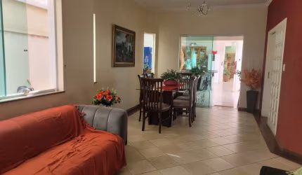 Casa em condomínio fechado com 4 quartos à venda na Avenida Doutor Mário Zanussi de Oliveira, 1021, Granja Olga III, Sorocaba por R$ 1.600.000