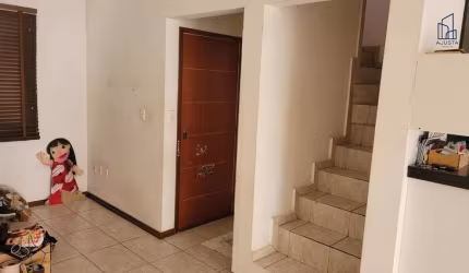 Casa em condomínio fechado com 3 quartos à venda na Pedro José Senger, 1746, Jardim Gutierres, Sorocaba por R$ 500.000