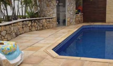 Casa à venda no Condomínio Estância Marambaia em Vinhedo/SP