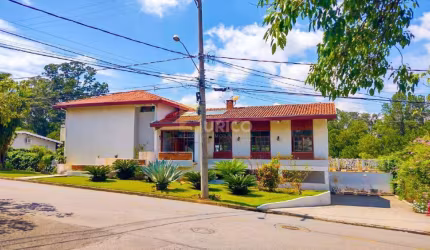 Casa à venda no Condomínio Estância Marambaia em Vinhedo/SP