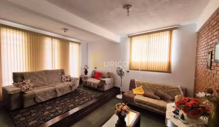 Casa à Venda na Vila Savian em Vinhedo/SP