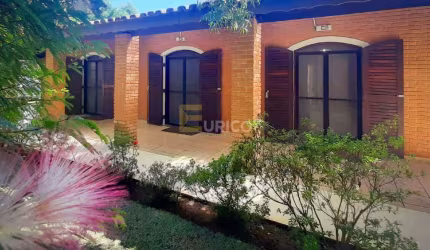 Casa à venda no Condomínio Vale da Santa Fé em Vinhedo/SP