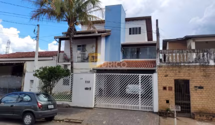 Casa à venda no PARQUE DAS COLINAS em Valinhos/SP