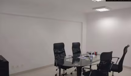 Sala à venda no Centro em Valinhos/SP