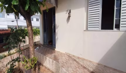 Casa à venda no JARDIM CELANI em Valinhos/SP
