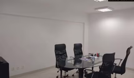 Sala à venda no Centro em Valinhos/SP