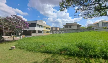 Terreno à venda no Condomínio Canto Del Bosco em Valinhos/SP
