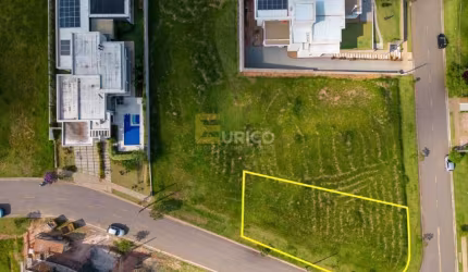 Lote residencial de esquina com metragem diferenciada e excelente localização!