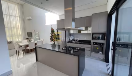 Casa em condomínio à venda no Condomínio Residencial Mont'Alcino em Valinhos/SP