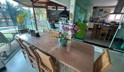 Casa à venda no Condomínio Reserva Colonial em Valinhos/SP