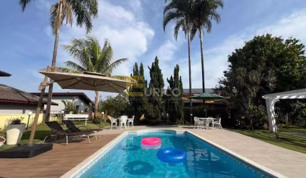 Casa em condomínio à venda no Condomínio Residencial Jardim Primavera em Louveira/SP