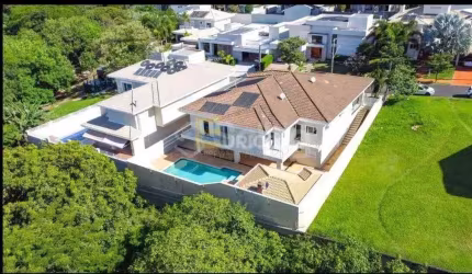 Casa em condomínio à venda no Condomínio Portal do Lago em Valinhos/SP