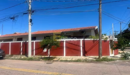 Casa de esquina com piscina na Vila Liberdade - Jundiai -SP