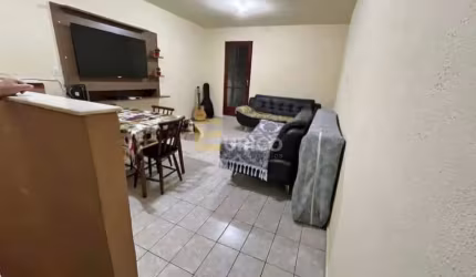 Casa estilo sobrado à venda no Jardim Messina em Jundiaí/SP