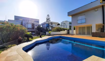 Casa à venda no Condomínio Porto Seguro Village em Valinhos/SP