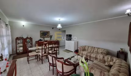 Casa à venda no Jardim Itália em Vinhedo/SP