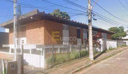 Casa à venda no VILA EMBARÉ em Valinhos/SP