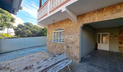 Casa à venda no VILA GENOVEVA em Valinhos/SP