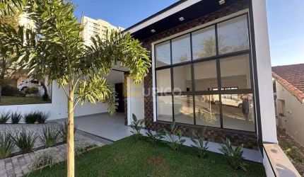 Casa em condomínio à venda no Condomínio Solarium em Valinhos/SP