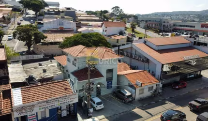 prédio comercial com 7 salas