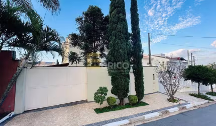 Casa à venda no Jardim Paiquere em Valinhos/SP