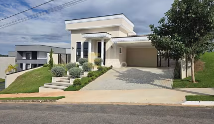 Casa para venda no condomínio Residencial Cambarah, Jarinu-SP.