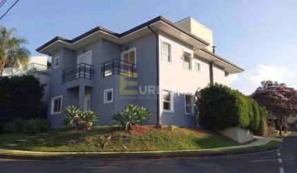 Casa em condomínio à venda no Condomínio Vivenda das Cerejeiras em Valinhos/SP