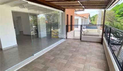 Sobrado à venda em Vinhedo de 226 m², Centro, com 3 suítes