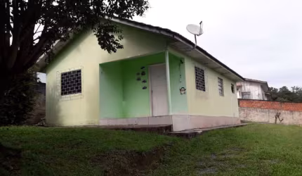 RESIDENCIA, CAMPO MAGRO, 72,00M2, 3 QUARTOS. ALVENARIA. NÃO AVERBADA.