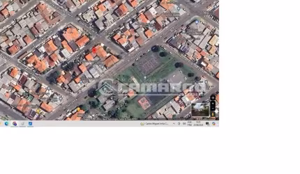 Terreno Bairro Novo A com casa antiga