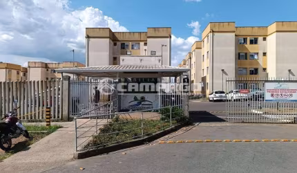 Apartamento 2 quartos Ganchinho com armarios cozinha