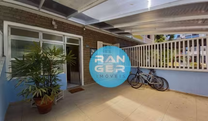 Casa com 2 dormitórios à venda, 71 m² no Embaré - Santos/SP