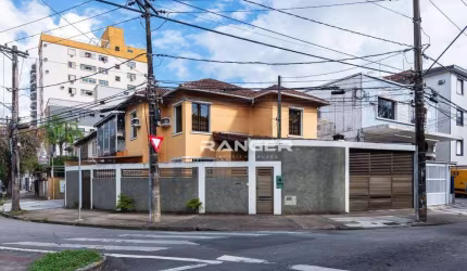 Casa com 3 dormitórios à venda, 250 m² por R$ 2.000.000 - Embaré - Santos/SP
