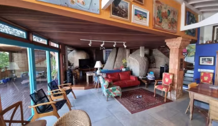 Casa para Venda em Florianópolis, Cacupé, 2 dormitórios, 1 suíte, 3 banheiros, 4 vagas