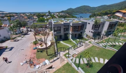 Casa para Venda em Florianópolis, Lagoa Da Conceição, 3 dormitórios, 3 suítes, 3 banheiros, 2 vagas