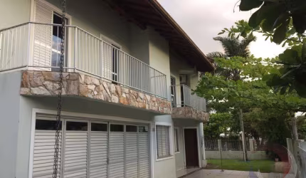 Casa para Venda em Florianópolis, Daniela, 5 dormitórios, 2 suítes, 3 banheiros, 4 vagas