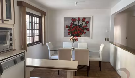 Casa para Venda em Florianópolis, Centro, 6 dormitórios, 3 suítes, 4 banheiros, 6 vagas