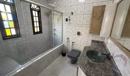 Casa para Venda em Florianópolis, Pantanal, 5 dormitórios, 2 suítes, 3 banheiros, 8 vagas