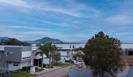 Casa para Venda em Florianópolis, Cacupé, 6 dormitórios, 6 suítes, 8 banheiros, 5 vagas