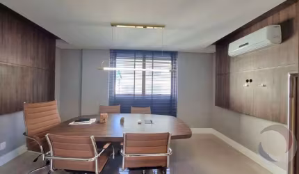 Sala Comercial para Venda em Florianópolis, Centro, 1 banheiro, 1 vaga