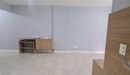 Apartamento para Venda em Florianópolis, Centro, 2 dormitórios, 1 suíte, 2 banheiros, 1 vaga