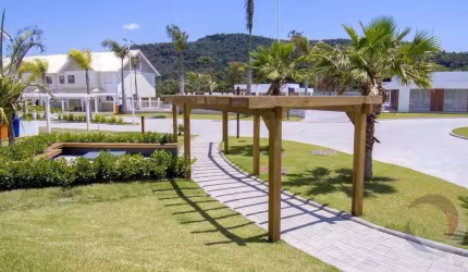 Casa para Venda em Florianópolis, Morro das Pedras, 3 dormitórios, 1 suíte, 3 banheiros, 1 vaga