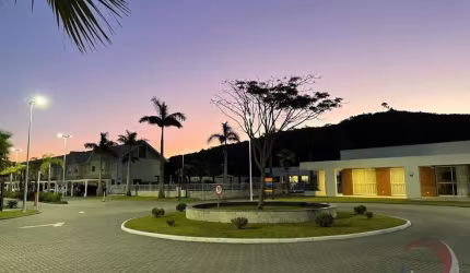 Casa para Venda em Florianópolis, Morro das Pedras, 3 dormitórios, 1 suíte, 3 banheiros, 2 vagas