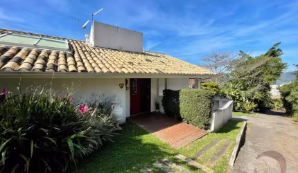 Casa para Venda em Florianópolis, Lagoa Da Conceição, 4 dormitórios, 4 suítes, 6 banheiros, 4 vagas